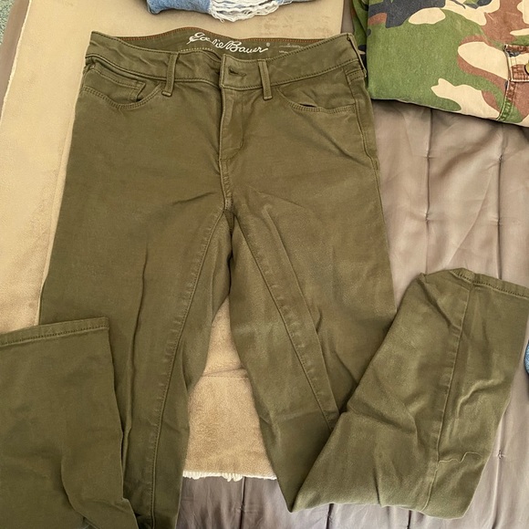 Brand new Eddie and Bauer jeans - Picture 3 of 3